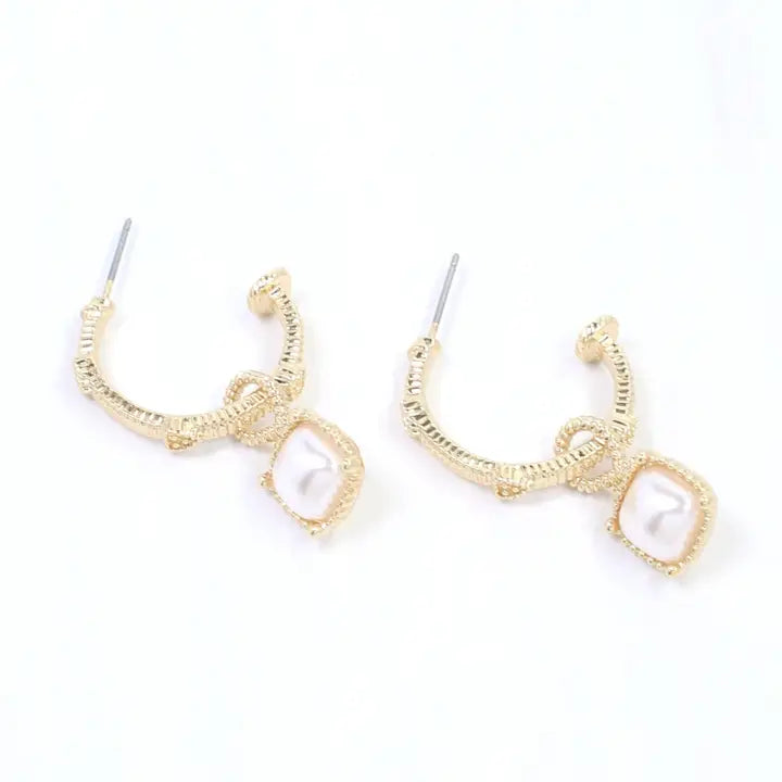 Anika Textured Medium Hoop Pearl